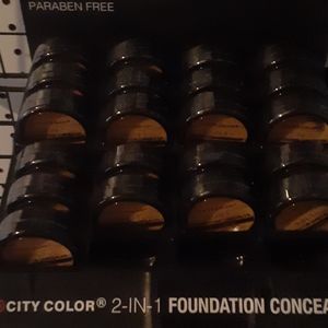 Medium to full coverage Dark Foundation concealer